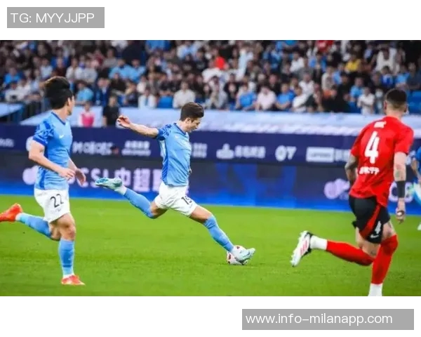 武汉三镇对阵深圳新鹏城半场战报埃杜加西亚再度破门杨一鸣遭遇红牌处罚 武汉三镇对阵深圳新鹏城半场战报埃杜加西亚再度破门杨一鸣遭遇红牌处罚