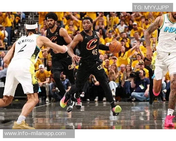 米切尔复出表现抢眼全场砍下30分7板8助可惜球队未能获胜